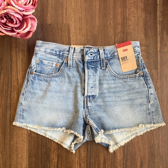 NWT Levi's Original 501 Button Fly Shorts - Picture 4 of 10